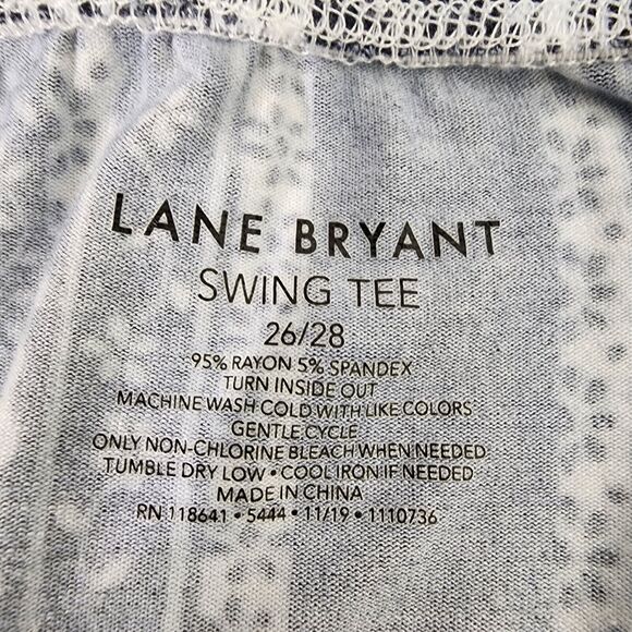 Lane Bryant Womens Top Swing Tee Size 26/28 Floral Striped Cold Shoulder Black - Picture 8 of 9
